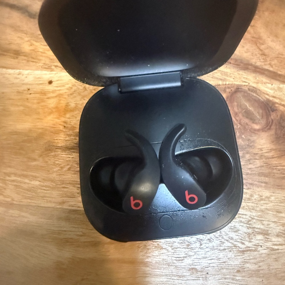 Beats by Dre Black Wireless Earbuds